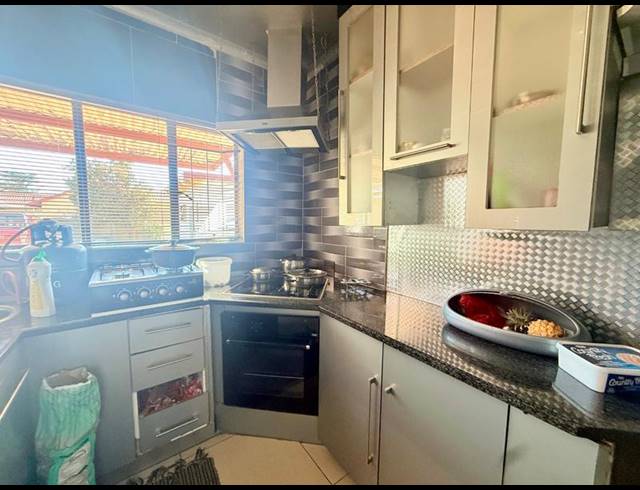 3 BEDROOM HOUSE FOR SALE IN VANDERBIJLPARK SE 6